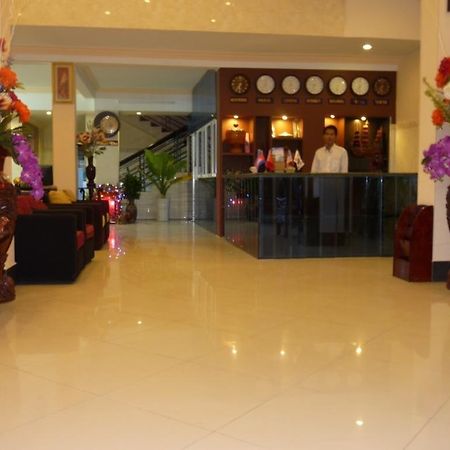 Hi Land Hotel Phnom Penh Exterior foto